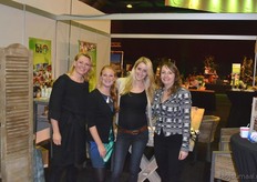 Het Biojournaal-team met Claudine Beldman, Kelly den Herder, Corline Boekhout en Lenneke Schot.