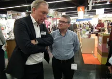 Dik Goorhuis van DO-IT in gesprek met Arie Ermstrang van Baltussen Konservenfabriek die een bezoek bracht aan de BioFach.