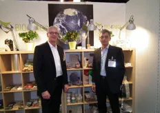 Peter van Rosmalen van Eco Concepts & Products en Arjan Klapwijk van Bio4Life BV presenteerden hun duurzame verpakkingsoplossingen in de stand van Bio4Pack.