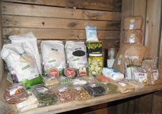 Ook volop zaden, meel en granen.