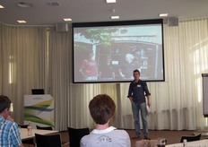 Niek van den Broek over het onderscheidende vermogen van de biologische boerderij 't Schop in Hilvarenbeek. Niek is bezig om het bedrijf van zijn vader Jan over te nemen.