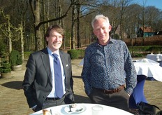 Het ministerie van Economische Zaken was goed vertegenwoordigd. Op deze foto: Kees Lever en Renze Brouwer. Renze is sinds kort actief als senior beleidsmedewerker biologische landbouw bij het ministerie.