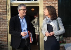 Bionext-directeur Bavo van den Idsert met Margreet van Brakel.