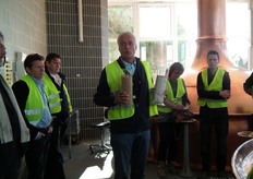 Net als voor de productie van bier wordt ook voor de productie van Bionade eerst gerst verwerkt tot het suikerrijke wort. Vervolgens wordt tijdens het brouwen de moutsuiker omgezet in gluconzuur in plaats van alcohol.