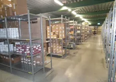 In dit gedeelte van het magazijn kunnen producten per stuk gepakt worden.
