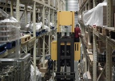 Eén van de wagens van de andere kant gezien.