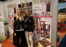 Thomasine en Eva Nilson presenteerden een bijzondere biologische pastalijn van Explore Asian. Deze drie pastasoorten (zwart, wit en groen) worden geproduceerd op basis van bonen.