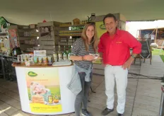 Wim Roeleveld vertelde Ellen Hoog alles over de biologische honingproducten van De Traay.
