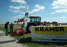 Kramer BV uit Bant toonde de Pro Seeder Groentenzaaimachine.