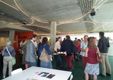 Hoe gevarieerd het publiek ook is, er is altijd onderling wel iets te bespreken.