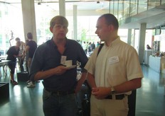Erik-Jan van den Brink (commercieel directeur Udea) in gesprek met Edwin Crombags van Ecomel.