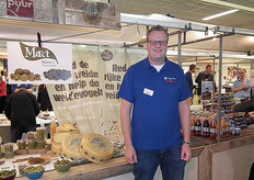 Herbert Boonstra van Kroon Biologische Verswaren vertelde de bezoekers meer over het 'Red de rijke Weide'-project. Dit project is opgezet door de Vogelbescherming en zet zich in voor de weides waar bloemen bloeien, grutto's roepen, bijen af en aan vliegen en koeien vredig grazen.