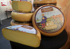 Jerseyhoeve Bio wordt gemaakt van 100 procent biologische Jerseymelk. De koeien grazen in een natuurgebied op het eiland Goeree Overflakkee.