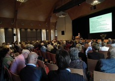 Iedereen is benieuwd wie als eerste opstaat.