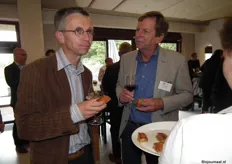 Henk Kloen van CLM en Henk Spruijt van Mts. Bio-Logica.
