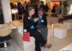 Miriam van Bree (Bionext) en Kees van Zelderen (Biohuis) zijn er even bij gaan zitten.