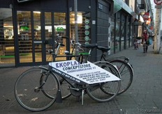 De opening van de EkoPlaza conceptstore kan niemand ontgaan zijn.