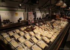 Ook veel verschillende soorten plakken kaas.