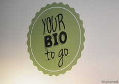 Door de hele winkel heen zijn dergelijke stempels te vinden.