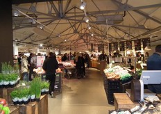 Deze foto toont de ruime opzet van de conceptstore.