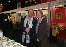 Poppe Braam (directeur DO-IT) bracht samen met zijn vrouw Frouwkje Jacobi een bezoek aan de beurs.