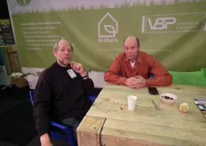 Kees van Bohemen en Martin Wiersema in gesprek in de combi-stand van Bionext, Biohuis e.d.