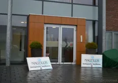 De ingang van het nieuwe onderkomen van Nautilus Organic, aan de Ecu 21a in Emmeloord.