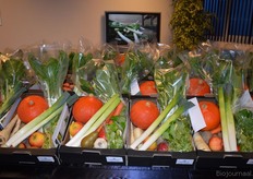 Met onder meer pompoen, prei, knoflook, pastinaken, aardappelen, appelen en een peer.