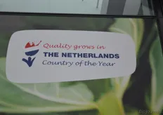 Boven de ingang al aandacht voor het feit dat Nederland Partnerland - Country of the Year - is.