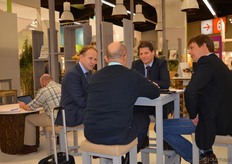 Gerard Versteegh en Wouter Floot van Tradin Organic Agiculture in gesprek.