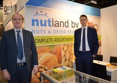 "Joren Groot en Hilbert van Hasselt vertelden dat biologisch ook binnen Nutland BV duidelijk een ontwikkelende markt is. Joren: "Alle bezoekers hebben wel potentie, daarom hebben we er weer zin in."