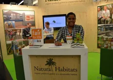 "Jessinia Angulo van Natural Habitats geeft aan dat het verhaal van het bedrijf achter de producten op de verpakking te zien is. "Verder zijn we druk met een groot bio-project in Sierra Leone. Zo'n 1000 boeren zullen gecertificeerd worden. Daarover zal binnenkort meer bekend worden."