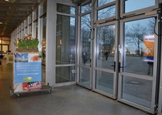 Bezoekers werden in de hal verwezen naar het Ecodome in het 'Messepark'.