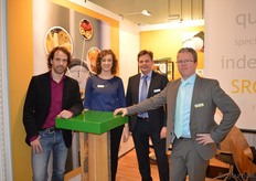 "Team SRC: Bart Rijborz, Anna Pisniak, Peter Oellers en Wout van Cadsand. SRC raffineert verschillende soorten plantaardige oliën & vetten voor de levensmiddelenindustrie. Peter: "De BIOFACH is de nummer 1 netwerkplek. Biologisch heeft ons veel gebracht. Van 2005 tot 2015 is het bio-aandeel binnen ons bedrijf van 9 naar 45% toegenomen."