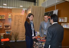 Judith Kortbus en Rens Strijbosch presenteerden de 'instant biologische koffie' van TB Brown.