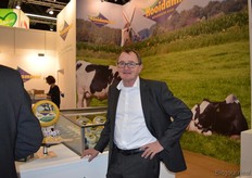 De enige Nederlandse vertegenwoordiging in hal 6: Hooidammer. René Rovers liet proeven van de nieuw Hooidammer bio-Gouda met superfoods.