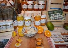 "Ook Yvonne Koning stond bij de kraam. Yvonne: "Vandaag zijn er al heel veel serieus geïnteresseerde mensen bij onze kraam langsgekomen. Het is leuk om te merken hoe bekend Mariënwaerdt als merk is. Ze kennen het allemaal."