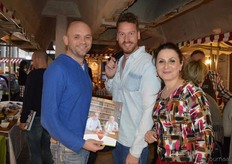 Ook de Bio Bandits waren als bezoeker aanwezig. Links Pieter Bas Alferink en naast hem Hans de Boer. De biologische sauzen en dressings e.d. van Bio Bandits zijn ook verkrijgbaar bij Voets Specialiteiten.