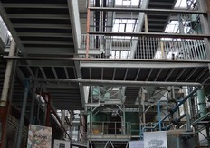 Het industriële uiterlijk van de locatie vormde een mooi contrast met de delicatessen die op de Voorjaarsbeurs van Voets Specialiteiten werden gepresenteerd.