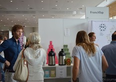 Frenchtop Natural Care Products BV presenteerde onder meer de Pucca thee. Links Roy Jongens.