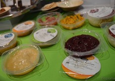 "We laten de bezoekers proeven van de hapjes. Daarom is het fijn dat er ook veel kinderen zijn op deze beurs."