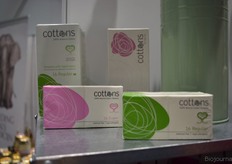 Overal is over nagedacht op het Better Event. Zo stond Cottons dameshygiëne op de beurs met haar maandverband en tampons, gemaakt van 100% natuurlijk katoen.