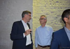 Matthijs Bierman van Triodos Bank met Bionext-directeur Bavo van den Idsert.