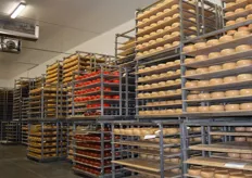 Een deel van de voorraad van kaasmakerij Henri Willig.