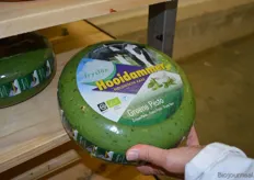 De bekende biologische Groene Pesto-kaas van Hooidammer.