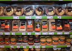 Smaakt vult een groot deel van dit schap.