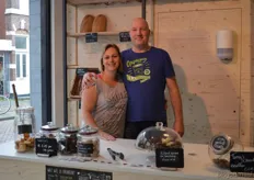 Dorothea Piek en Tonny Straatman runnen de winkel, die in mei 2015 geopend is.