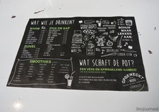 "Er is geen vast menu. Dorothea: "We koken met producten die over zijn uit de winkel. Elke dag lopen we langs de schappen. Daardoor gooien we bijna niets weg."