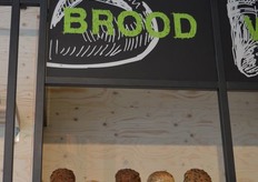 Het brood komt mooi in beeld in de kast.