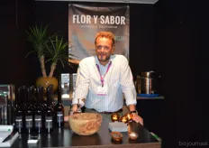 Michiel Drijver van Flor Y Sabor, dit is een coöperatie van 200 boeren die ecologische olijfolie van de eerste koude pers leveren.